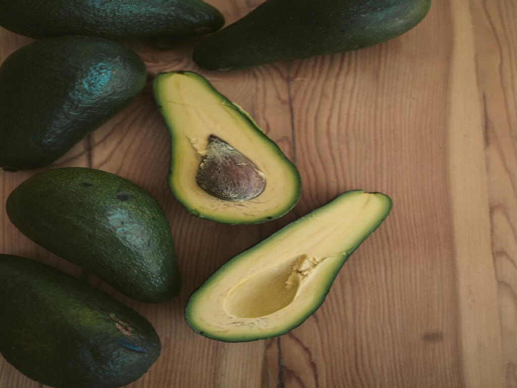 Jenis Makanan Terbaik Turunkan Berat Badan. Buah Alpukat Mampu Kurangi Lemak Lebih Cepat